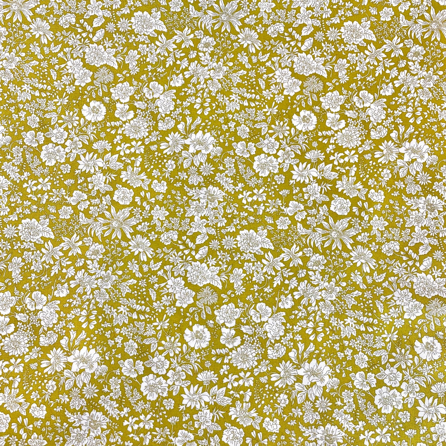 Tissu coton Liberty vert anis imprimé floral